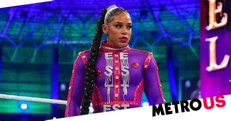 bianca belair nipple|Carmella Wrestles Through Major Wardrobe Malfunction At WWE。